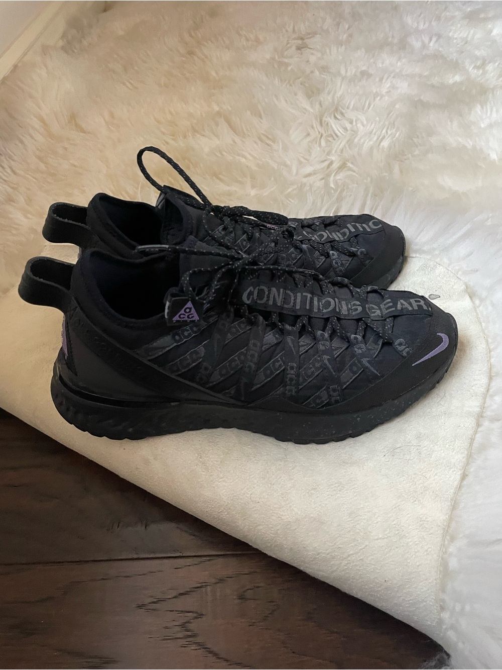 Nike ACG react black unisex sneakers
